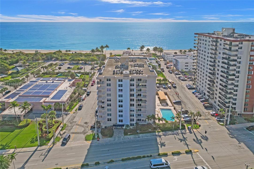 Vendido Recientemente: $345,000 (2 camas, 2 baños, 1242 Pies cuadrados)