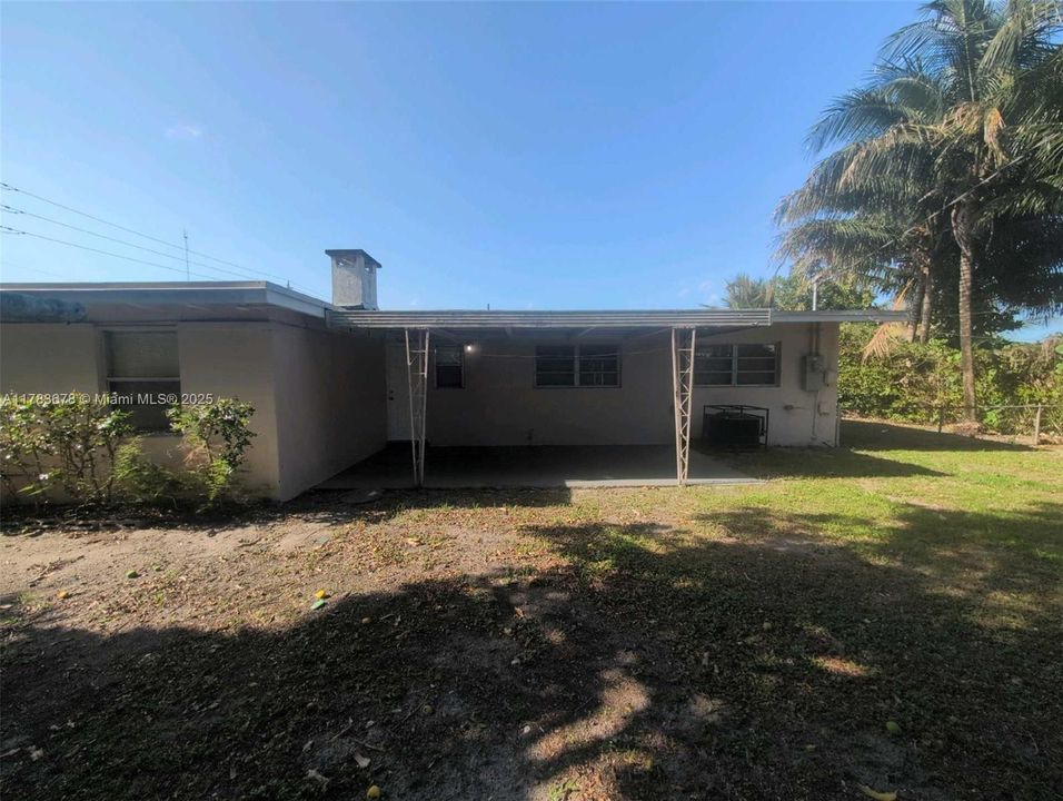 Vendido Recientemente: $457,000 (4 camas, 2 baños, 1344 Pies cuadrados)