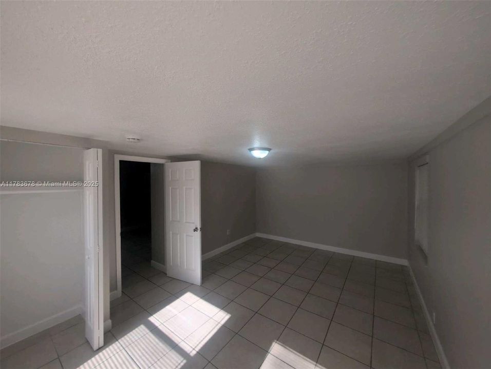 Vendido Recientemente: $457,000 (4 camas, 2 baños, 1344 Pies cuadrados)