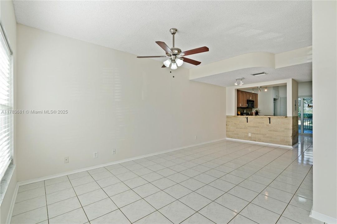 Recently Rented: $2,750 (2 beds, 2 baths, 1110 Square Feet)