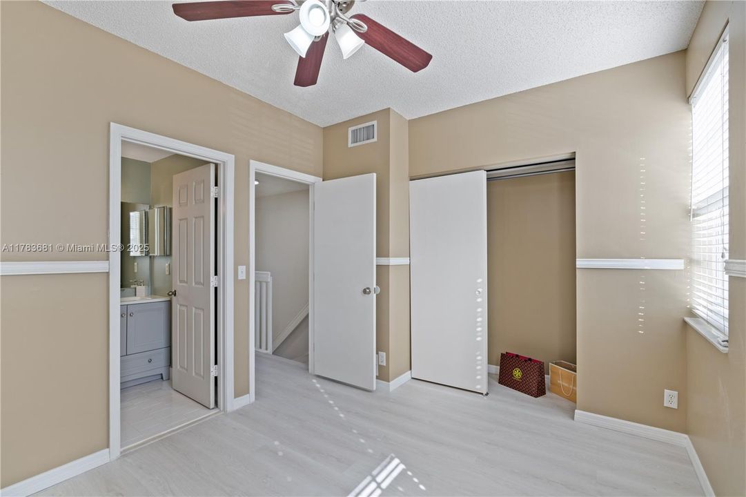 Recently Rented: $2,750 (2 beds, 2 baths, 1110 Square Feet)