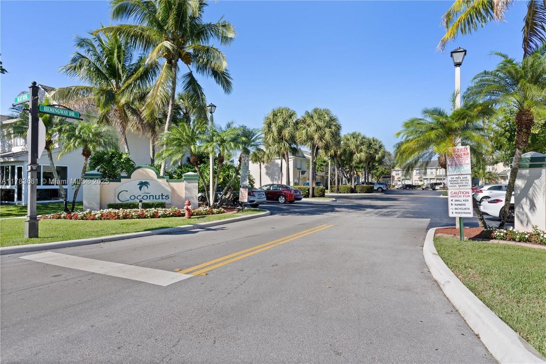 Recently Rented: $2,750 (2 beds, 2 baths, 1110 Square Feet)