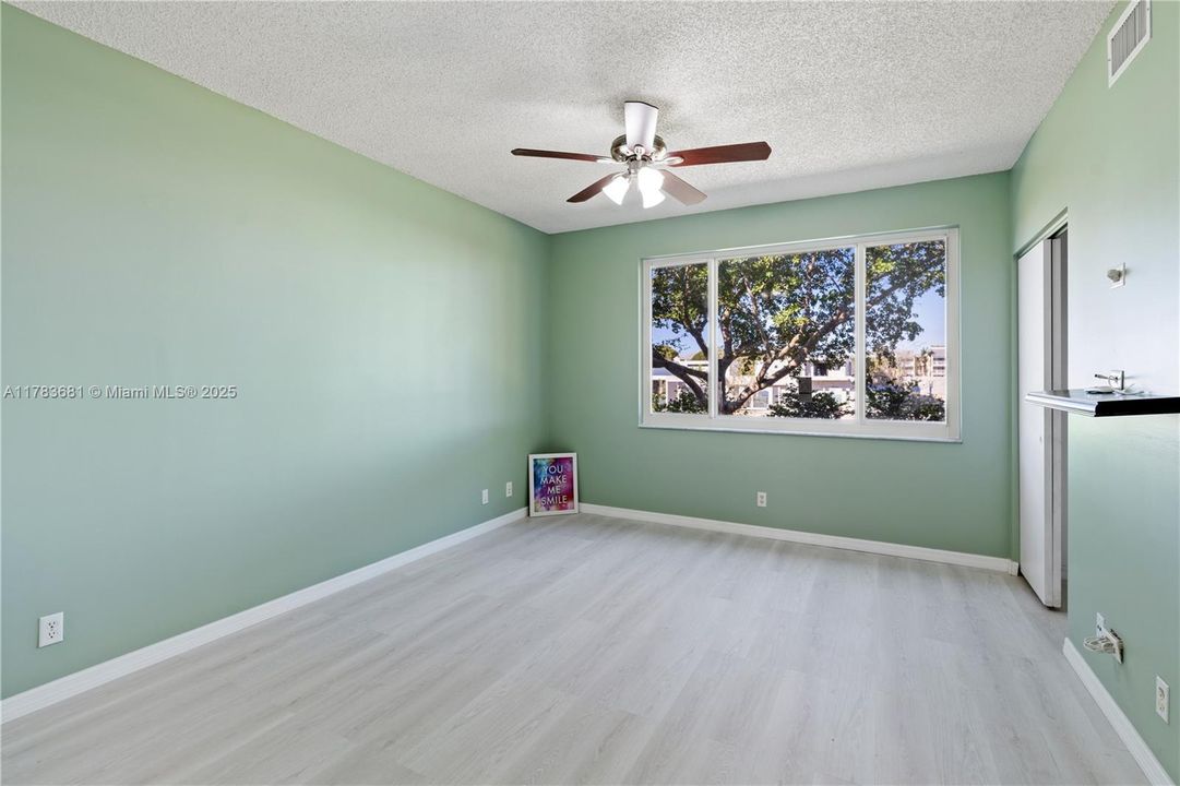 Recently Rented: $2,750 (2 beds, 2 baths, 1110 Square Feet)