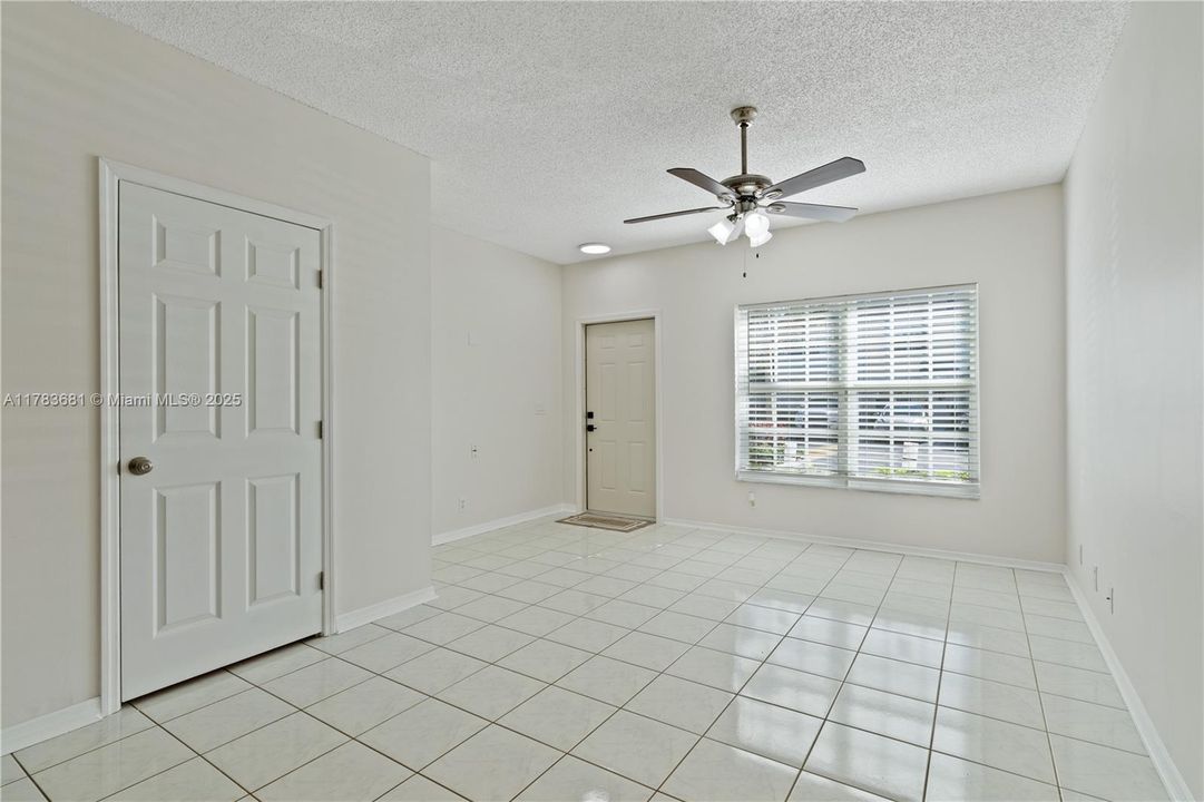 Recently Rented: $2,750 (2 beds, 2 baths, 1110 Square Feet)