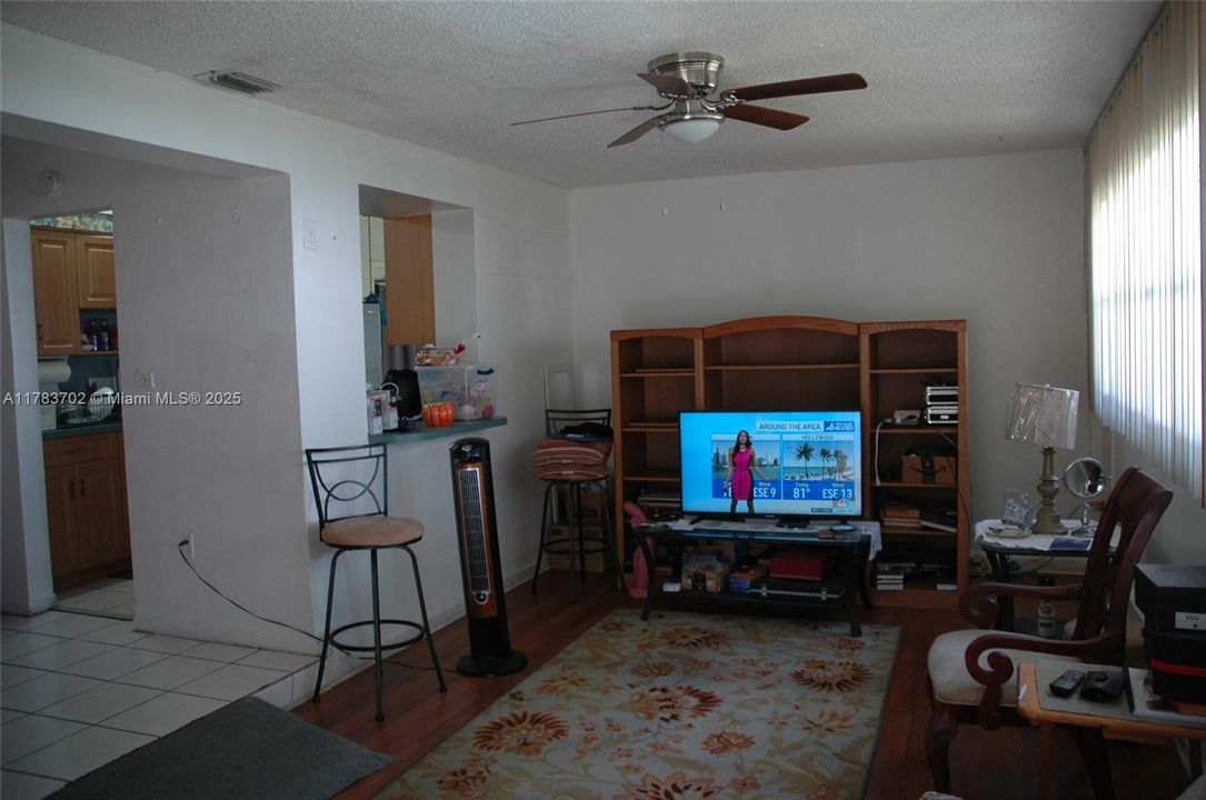 Recently Sold: $520,000 (3 beds, 2 baths, 2182 Square Feet)