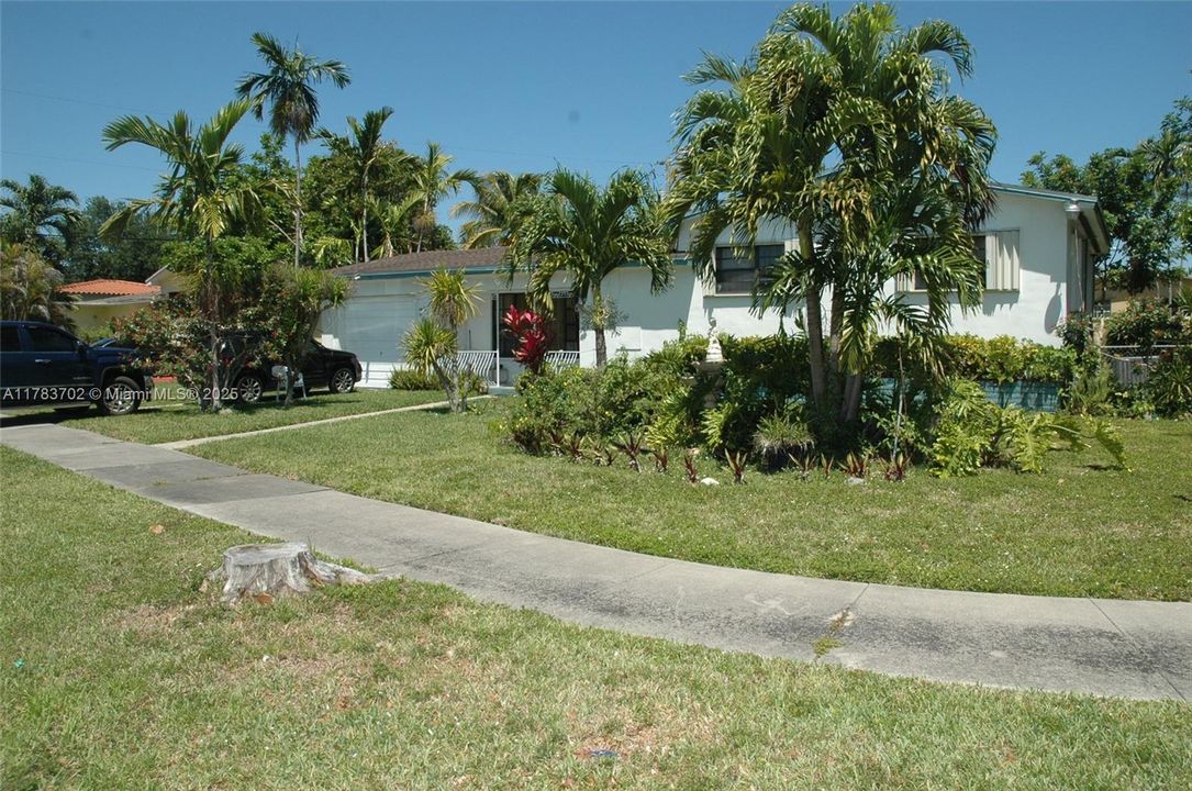 Recently Sold: $520,000 (3 beds, 2 baths, 2182 Square Feet)