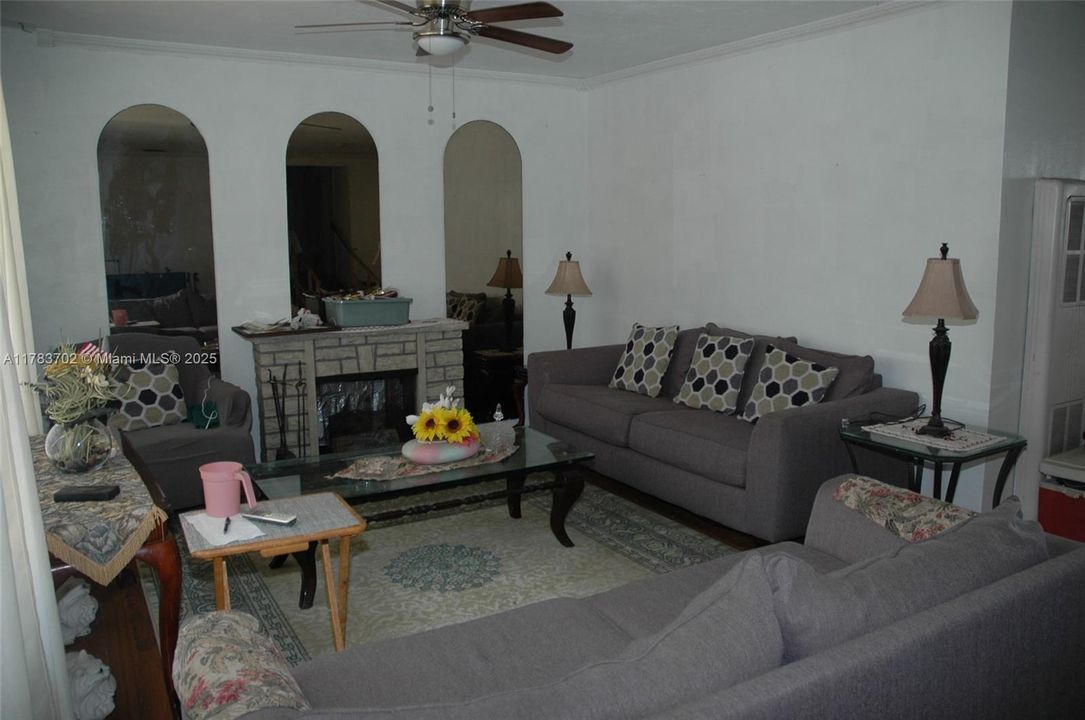 Recently Sold: $520,000 (3 beds, 2 baths, 2182 Square Feet)