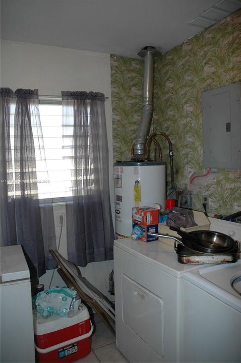 Recently Sold: $520,000 (3 beds, 2 baths, 2182 Square Feet)