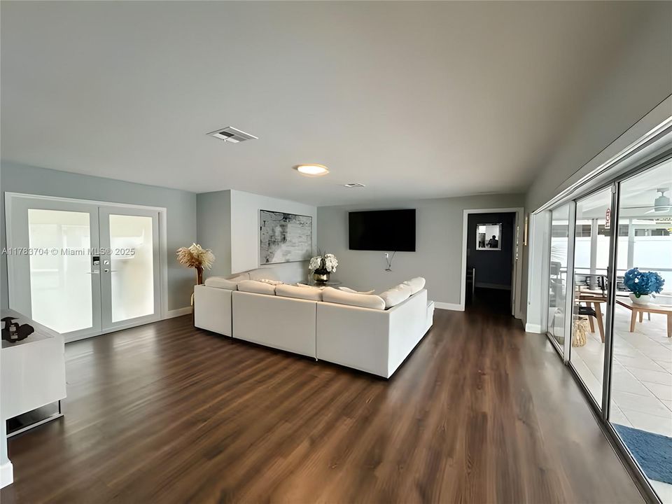 待售: $478,000 (3 贝兹, 2 浴室, 1583 平方英尺)