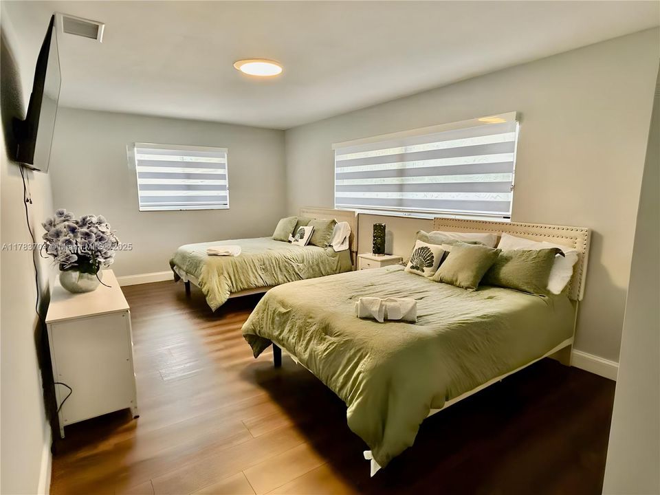 待售: $478,000 (3 贝兹, 2 浴室, 1583 平方英尺)