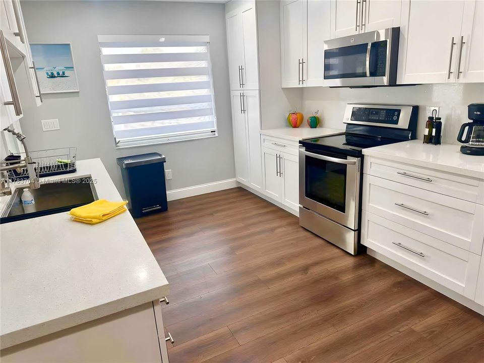 待售: $478,000 (3 贝兹, 2 浴室, 1583 平方英尺)