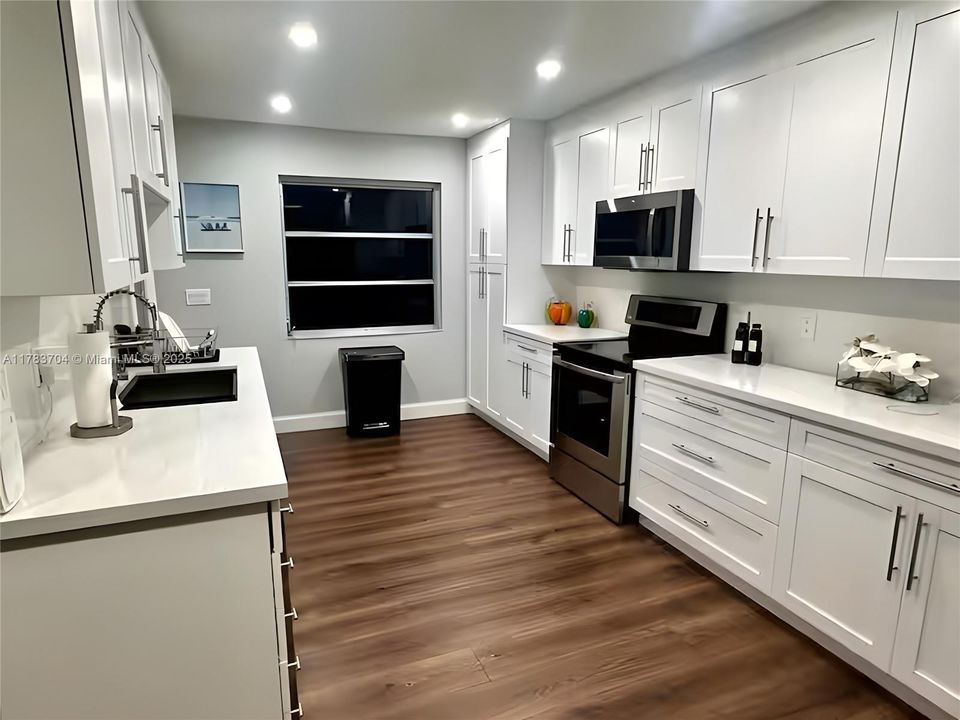 待售: $478,000 (3 贝兹, 2 浴室, 1583 平方英尺)