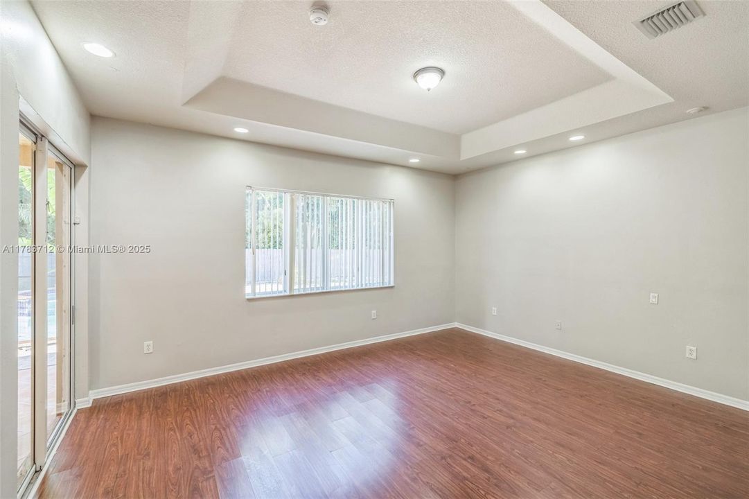 Recently Sold: $851,000 (4 beds, 2 baths, 2826 Square Feet)