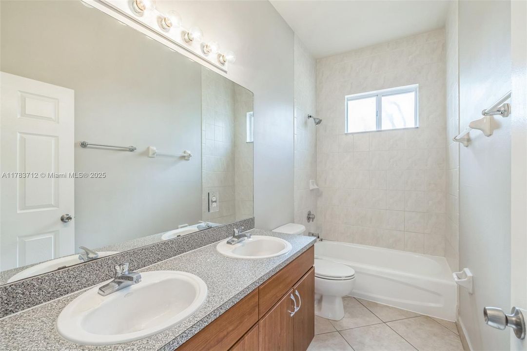 Recently Sold: $851,000 (4 beds, 2 baths, 2826 Square Feet)