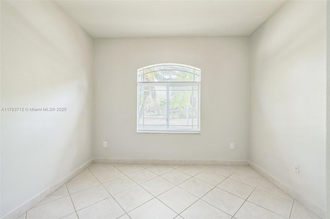 Recently Sold: $851,000 (4 beds, 2 baths, 2826 Square Feet)