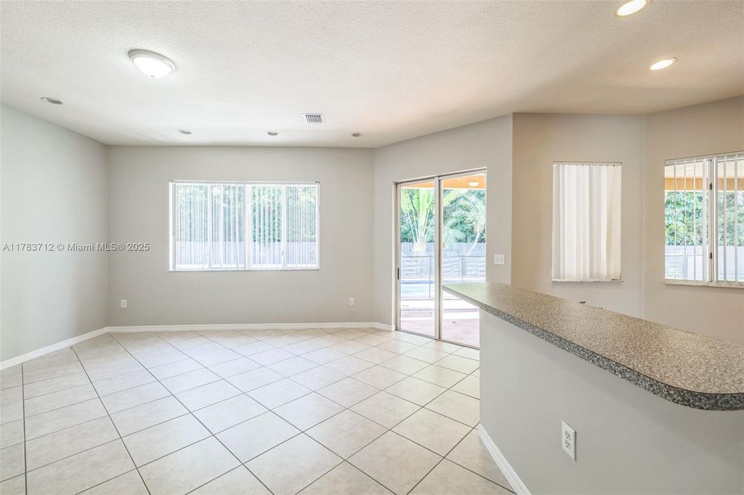 Recently Sold: $851,000 (4 beds, 2 baths, 2826 Square Feet)