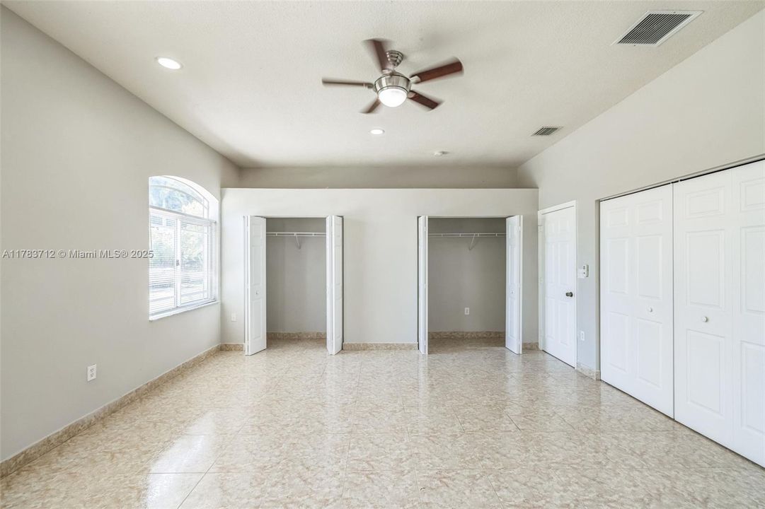 Recently Sold: $851,000 (4 beds, 2 baths, 2826 Square Feet)