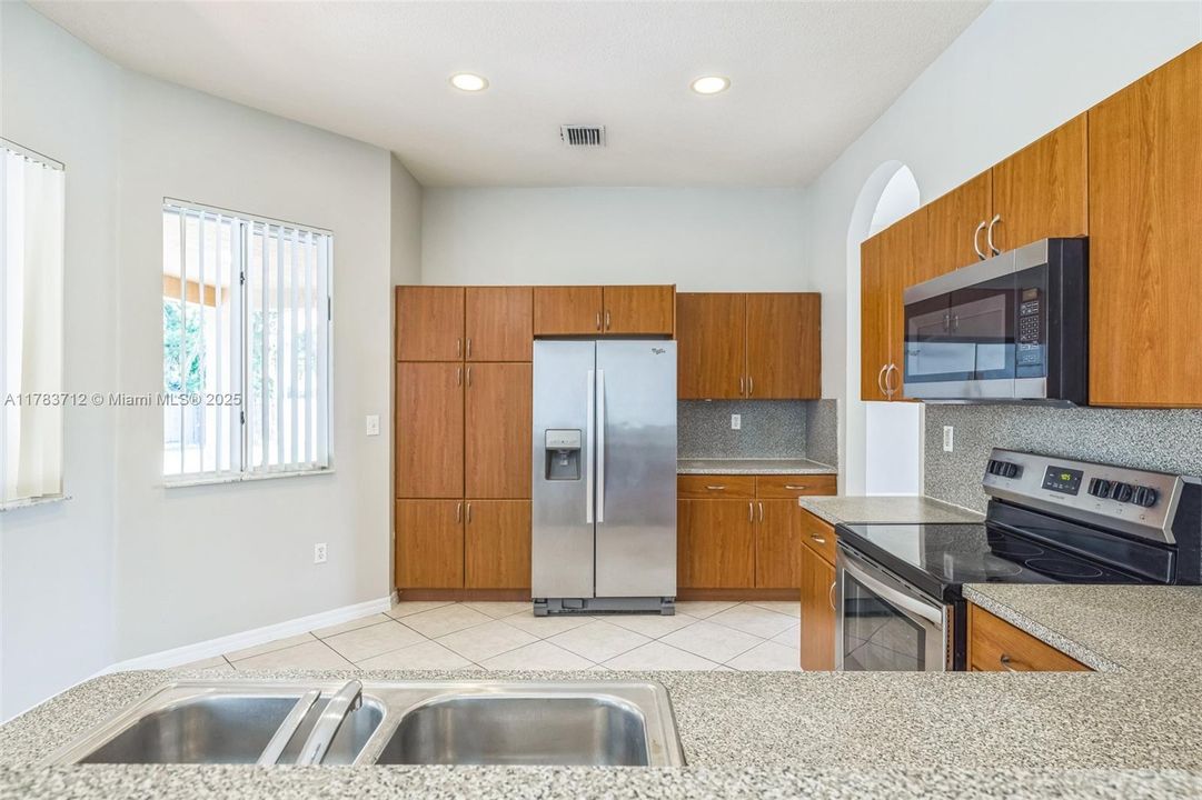 Recently Sold: $851,000 (4 beds, 2 baths, 2826 Square Feet)