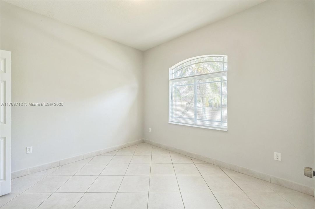 Recently Sold: $851,000 (4 beds, 2 baths, 2826 Square Feet)