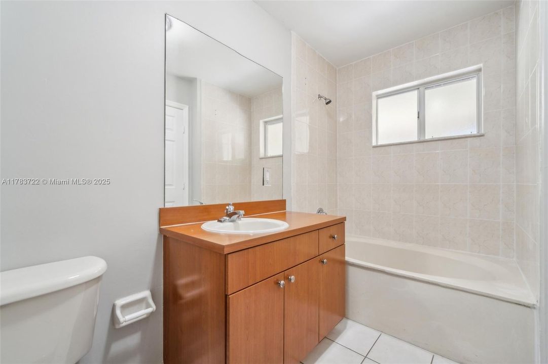 Recently Sold: $756,000 (4 beds, 2 baths, 1967 Square Feet)