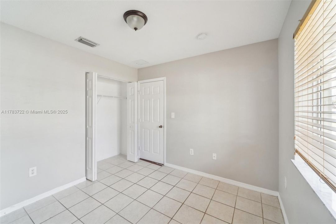 Recently Sold: $756,000 (4 beds, 2 baths, 1967 Square Feet)