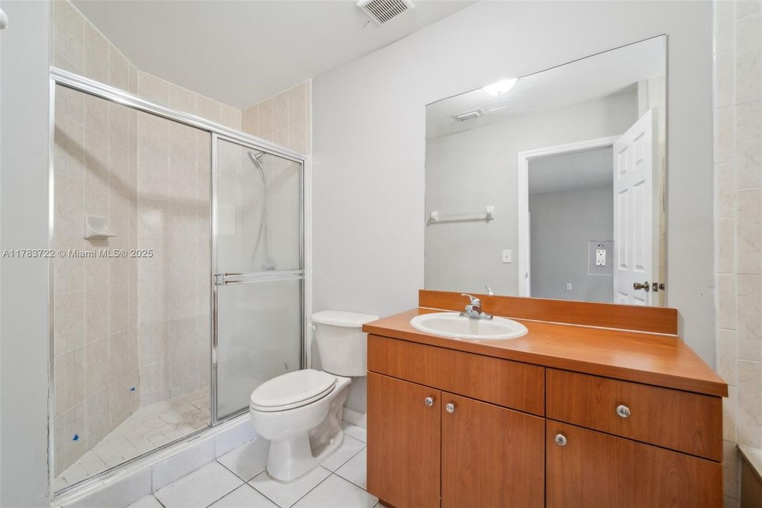 Recently Sold: $756,000 (4 beds, 2 baths, 1967 Square Feet)