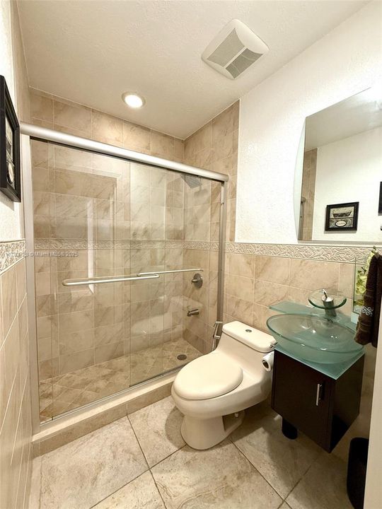 Недавно продано: $640,000 (4 спален, 3 ванн, 1760 Квадратных фут)