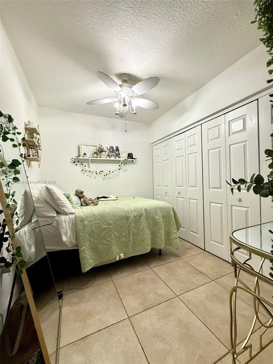 Недавно продано: $640,000 (4 спален, 3 ванн, 1760 Квадратных фут)