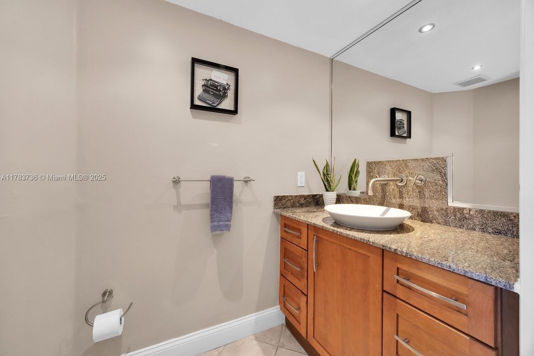 Great to have ! Guest bathroom. 1/2 bath.