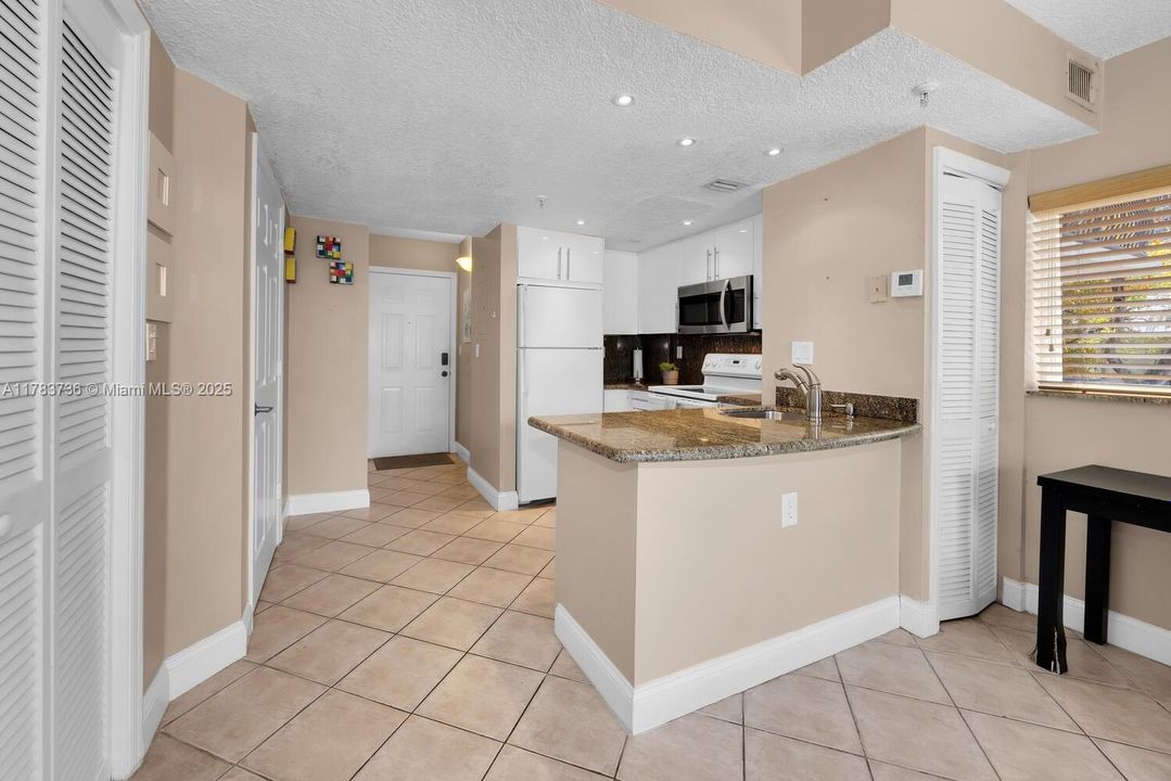 Wonderful open kitchen.