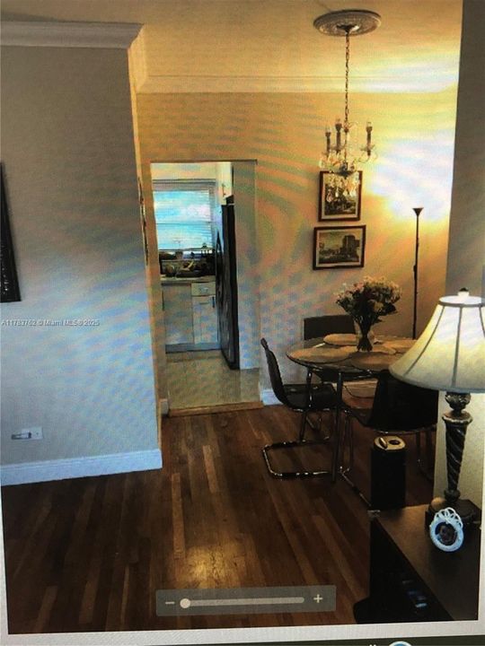 For Sale: $340,000 (1 beds, 1 baths, 588 Square Feet)