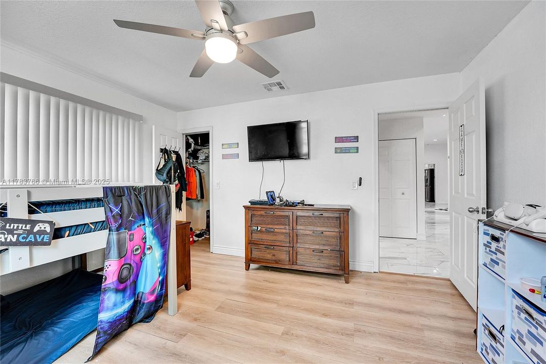 На продажу: $530,000 (3 спален, 2 ванн, 2652 Квадратных фут)