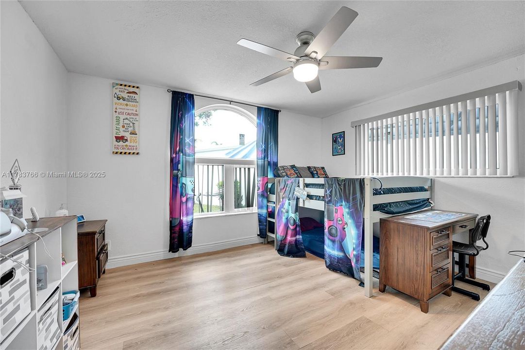 На продажу: $530,000 (3 спален, 2 ванн, 2652 Квадратных фут)