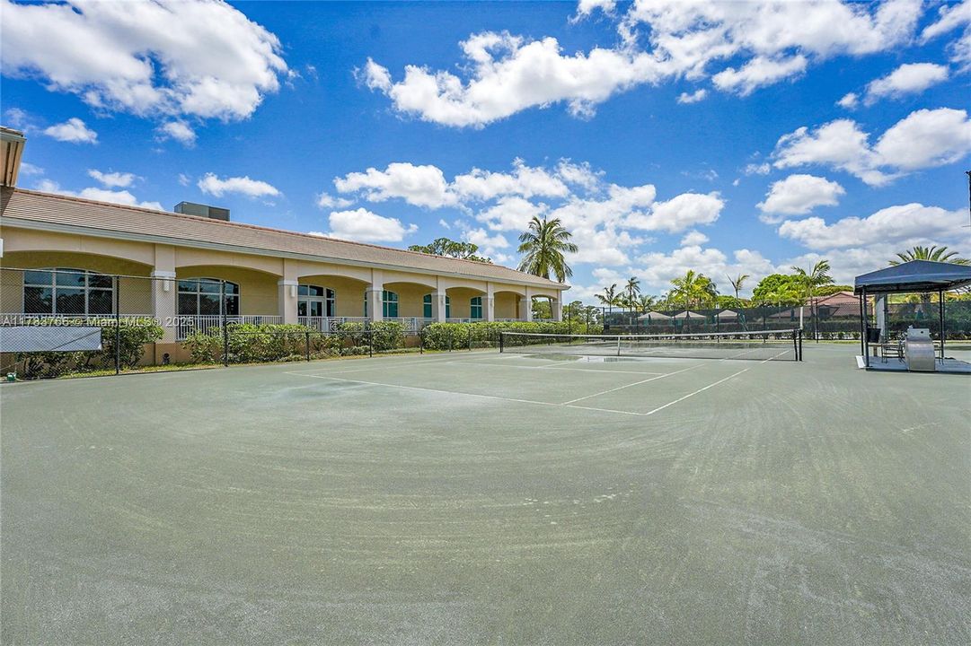 На продажу: $530,000 (3 спален, 2 ванн, 2652 Квадратных фут)