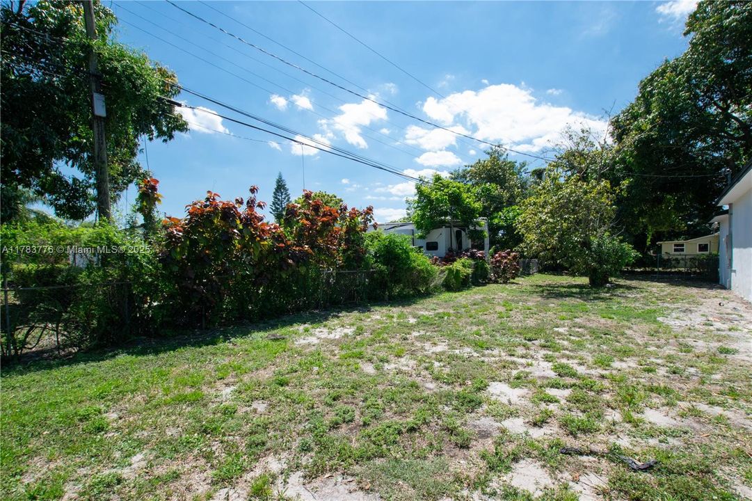 Recently Sold: $500,000 (3 beds, 2 baths, 1118 Square Feet)