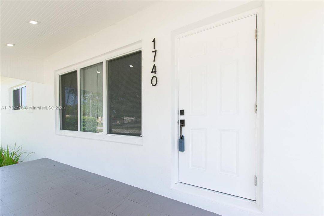 Recently Sold: $500,000 (3 beds, 2 baths, 1118 Square Feet)