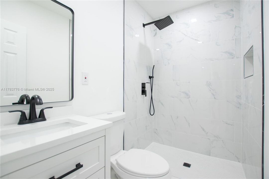 Recently Sold: $500,000 (3 beds, 2 baths, 1118 Square Feet)