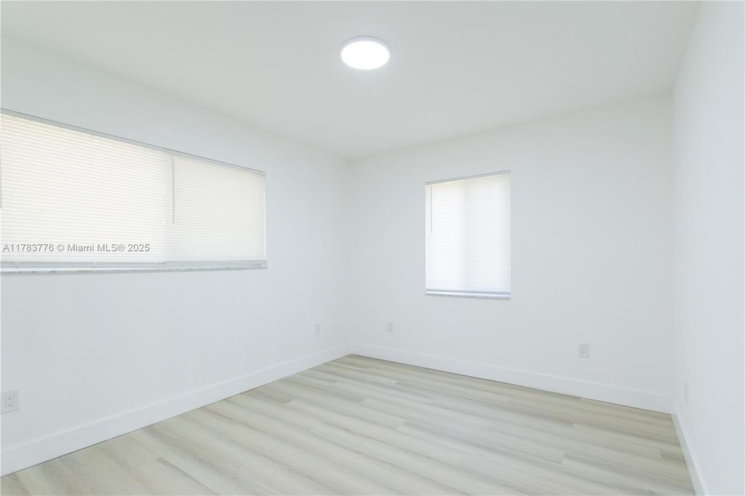 Recently Sold: $500,000 (3 beds, 2 baths, 1118 Square Feet)