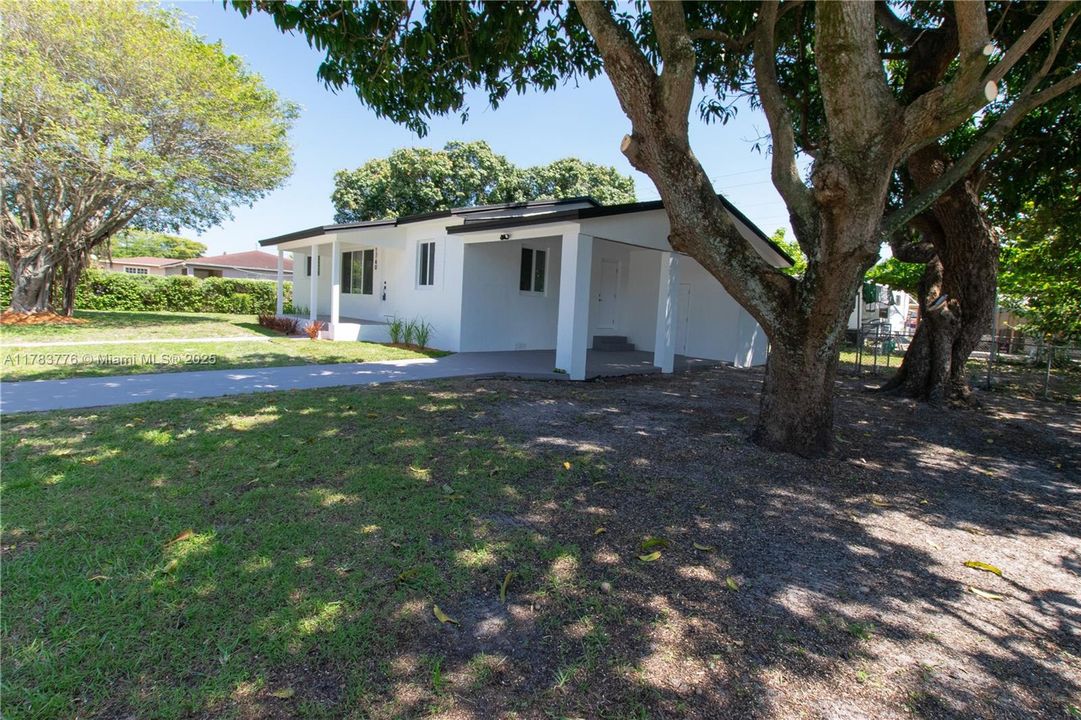 Recently Sold: $500,000 (3 beds, 2 baths, 1118 Square Feet)