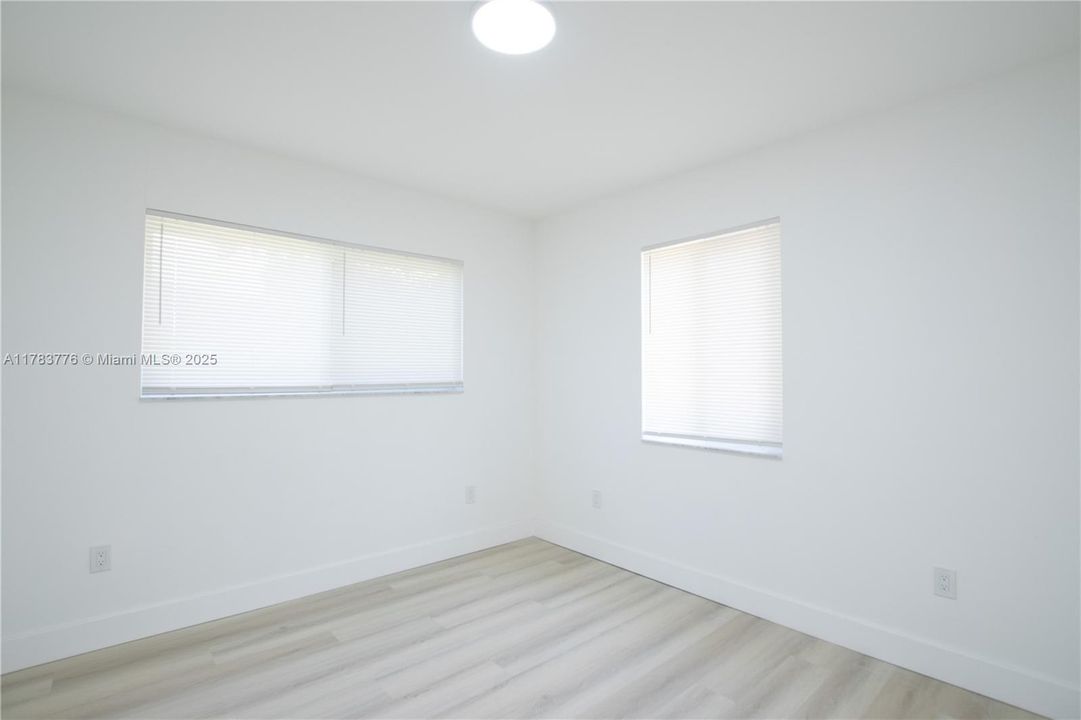 Recently Sold: $500,000 (3 beds, 2 baths, 1118 Square Feet)