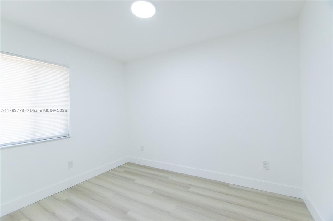 Recently Sold: $500,000 (3 beds, 2 baths, 1118 Square Feet)