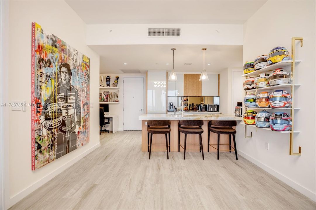 最近售出: $2,250,000 (2 贝兹, 2 浴室, 1046 平方英尺)