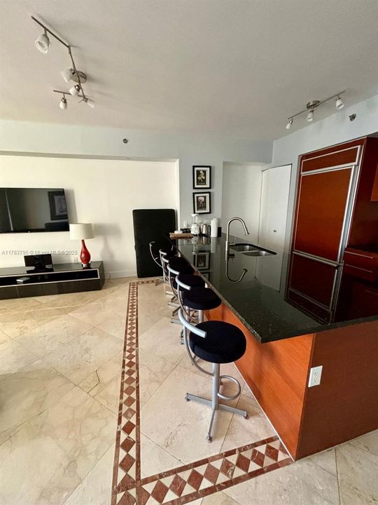 En Venta: $730,000 (1 camas, 1 baños, 844 Pies cuadrados)