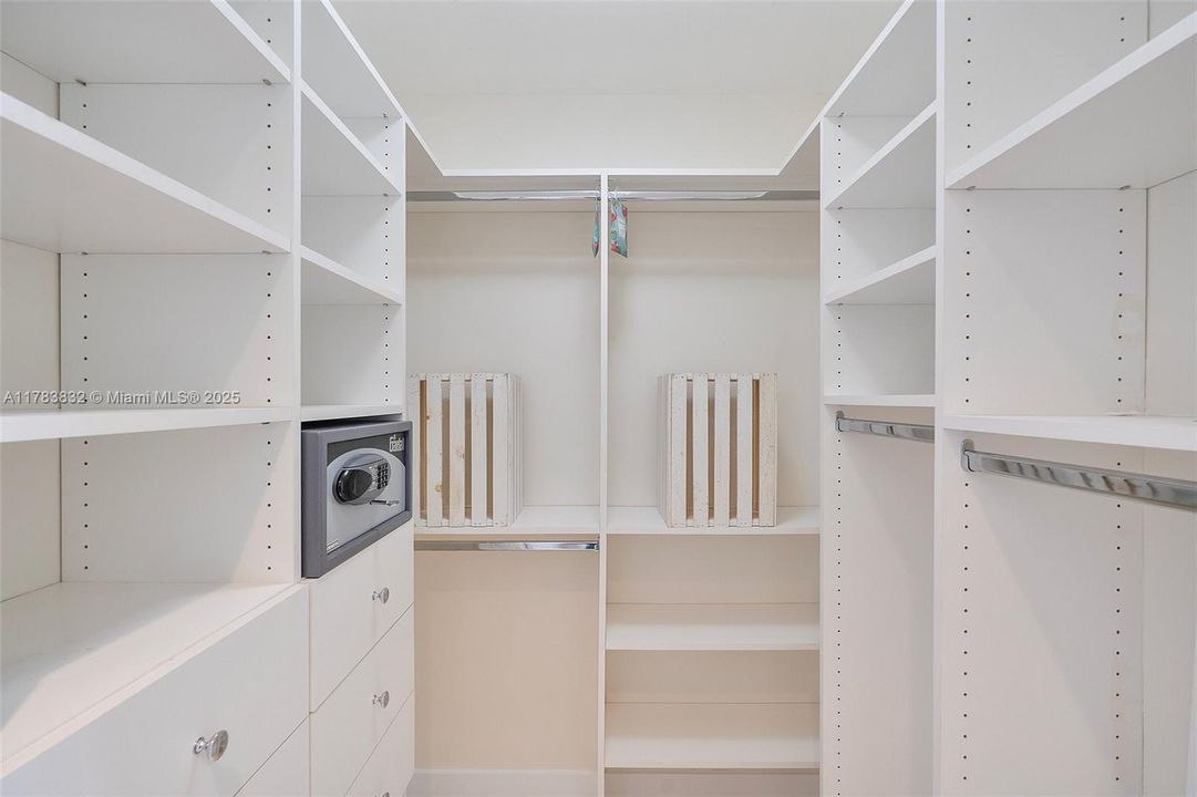 Недавно арендовано: $8,500 (3 спален, 3 ванн, 1974 Квадратных фут)