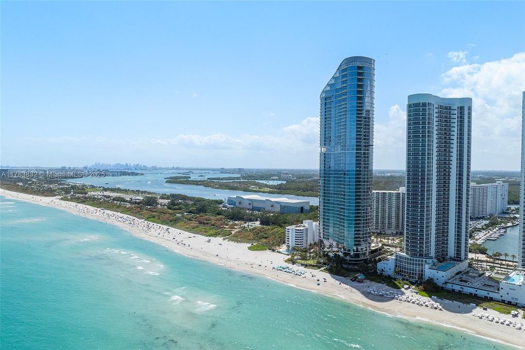 Недавно арендовано: $8,500 (3 спален, 3 ванн, 1974 Квадратных фут)