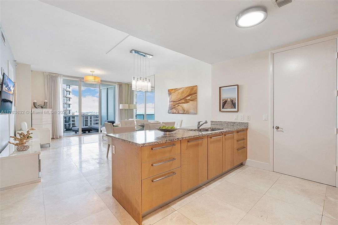 Недавно арендовано: $8,500 (3 спален, 3 ванн, 1974 Квадратных фут)