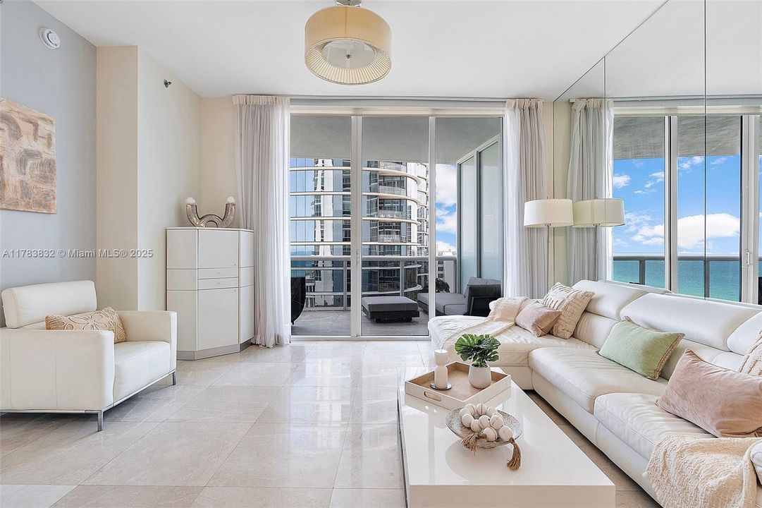 Недавно арендовано: $8,500 (3 спален, 3 ванн, 1974 Квадратных фут)