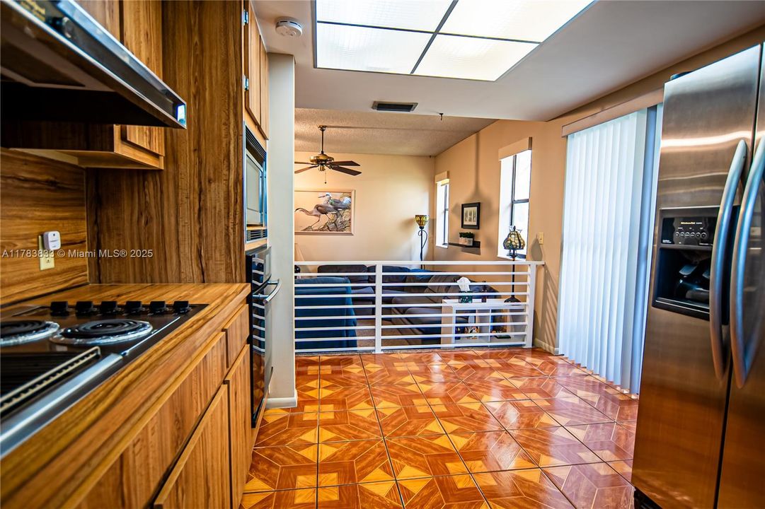 Recently Sold: $565,000 (3 beds, 2 baths, 1861 Square Feet)