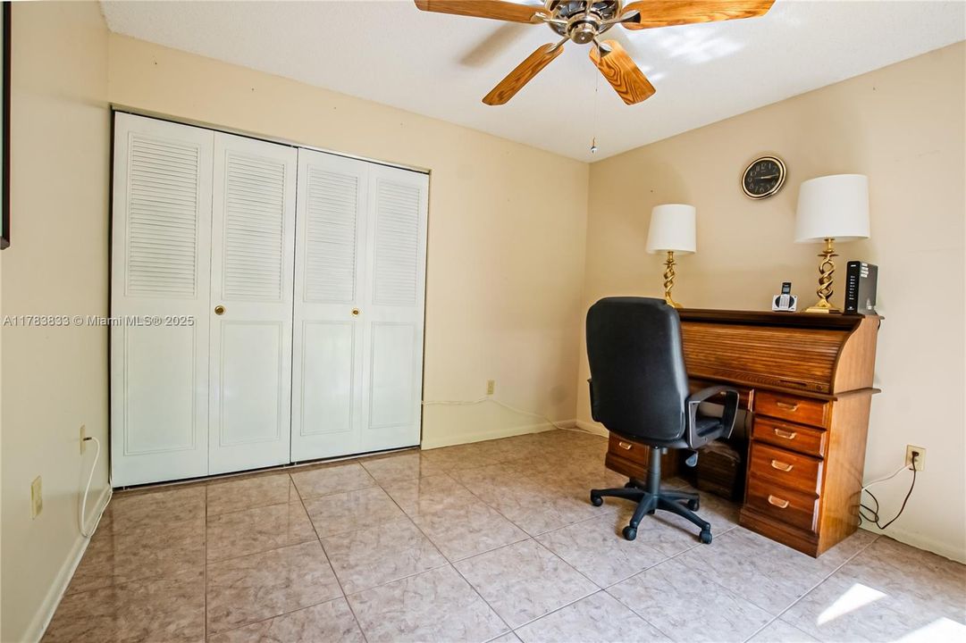 Recently Sold: $565,000 (3 beds, 2 baths, 1861 Square Feet)