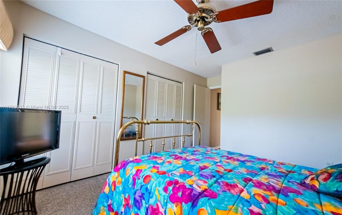 Recently Sold: $565,000 (3 beds, 2 baths, 1861 Square Feet)